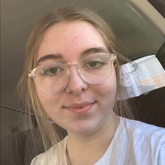 Meet your Posher, Elizabeth - Picture 1 of 1